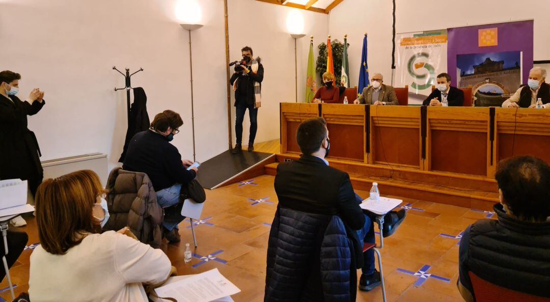 Representantes municipales presentan al CES provincial y local los avances del plan Colce.