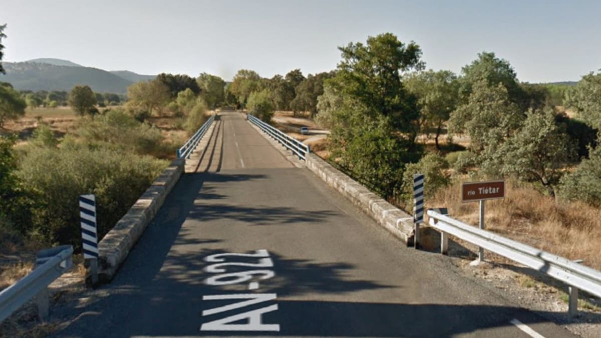 Fallece el conductor de una grúa, en un accidente, en Pedro Bernardo