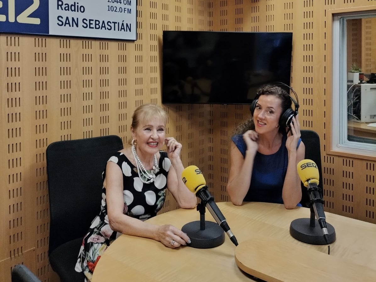 Elena Gavín y Patricia Busto en Radio San Sebastián