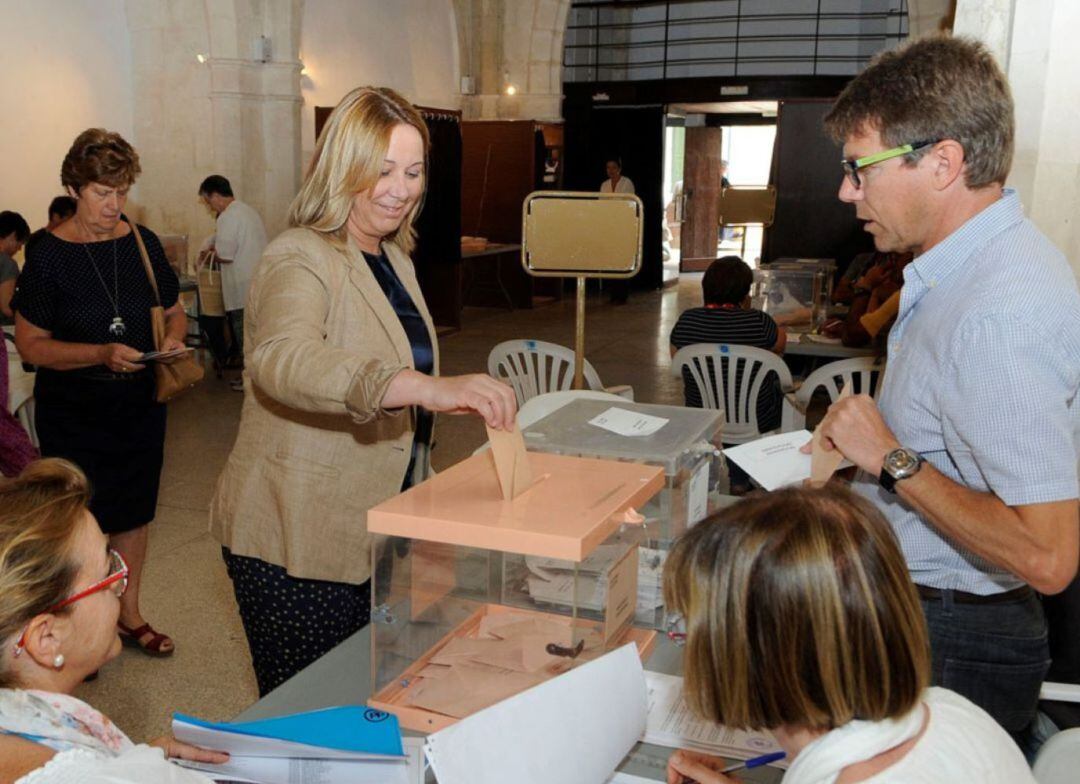 Agueda Reynés només optarà a la batlia de Maó i no al Congrés.
