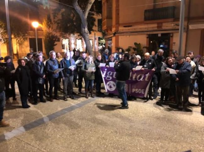 La concentración ha tenido lugar en la Plaza del Parque