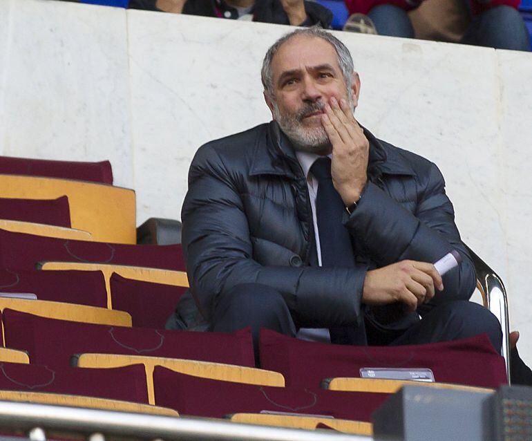 20/12/14 PARTIDO PRIMERA DIVISION BARCELONA - CORDOBA 
 ZUBIZARRETA EN LAS GRADAS