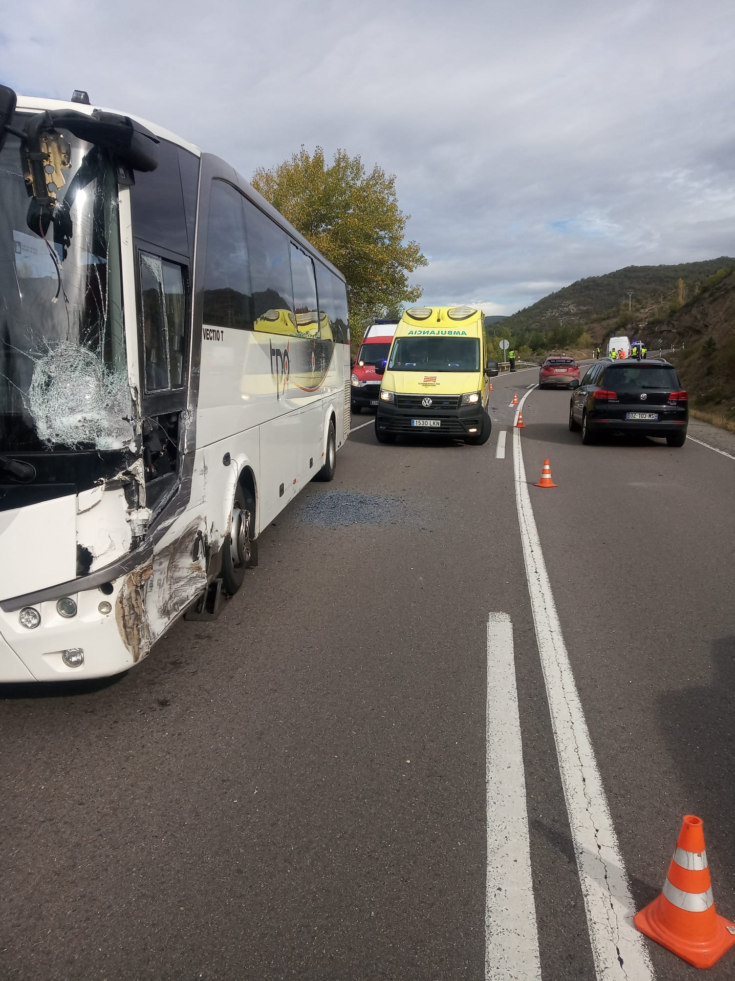 Autobús accidentado este miércoles en la N-330