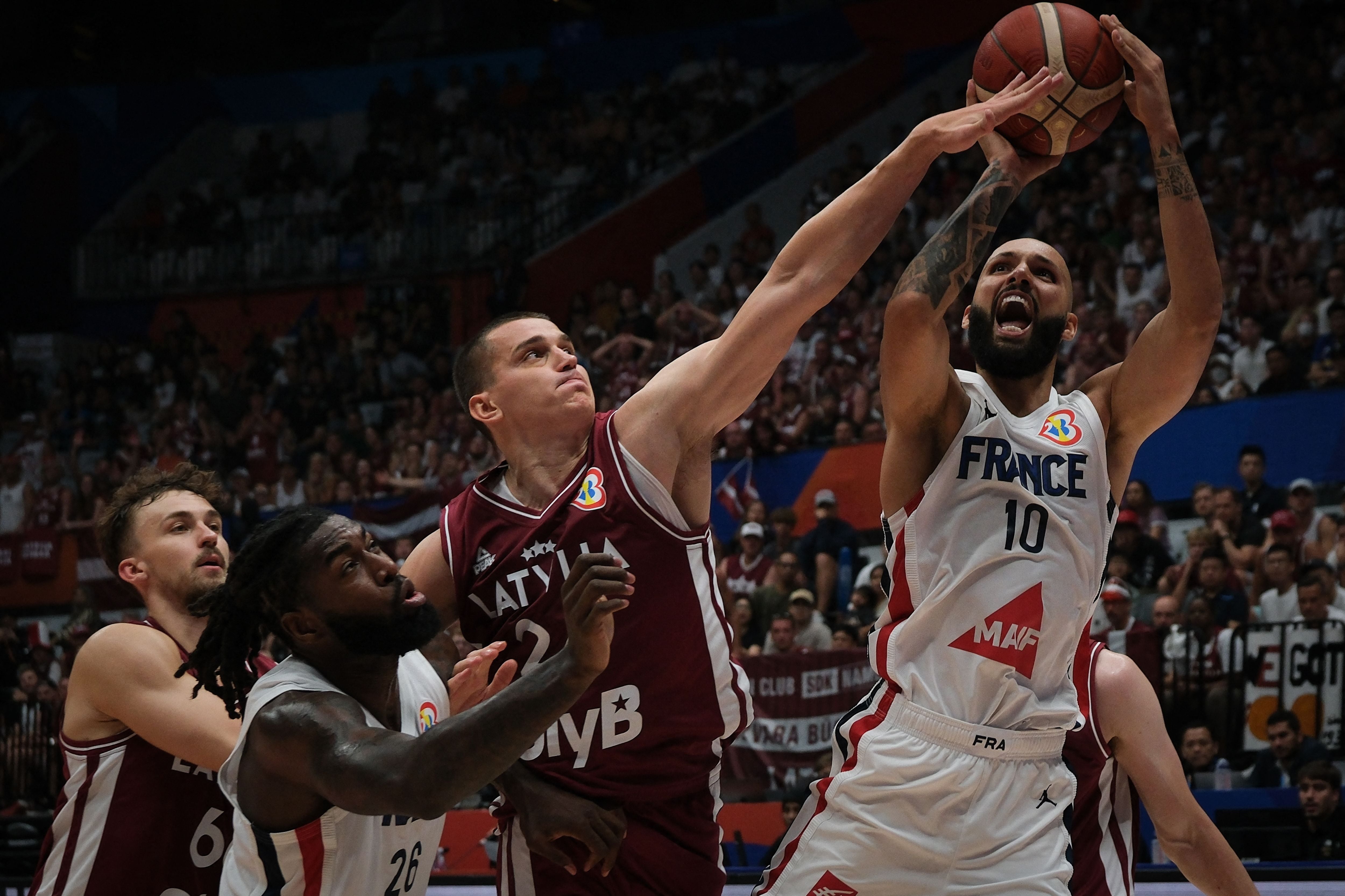 Francia cae en el Mundial de baloncesto tras perder ante Letonia. (Photo by Yasuyoshi CHIBA / AFP) (Photo by YASUYOSHI CHIBA/AFP via Getty Images)