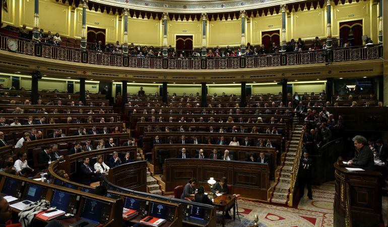 Momento de las votaciones al finalizar las intervenciones en la segunda jornada el debate de investidura del secretario general del PSOE, Pedro Sánchez.