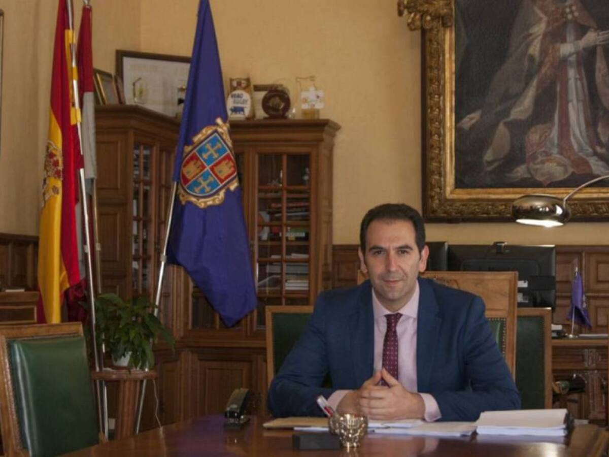 "Restaurantes y franquicias con permiso pueden repartir a domicilio a partir de las 22 horas"