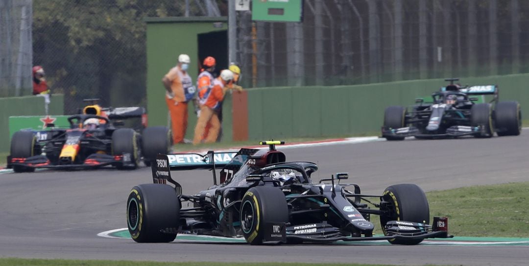 Lewis Hamilton, durante el Gran Premio de Emilio Romagna