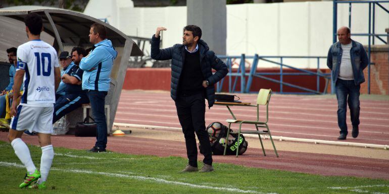 Pepe Masegosa durante el partido en Isla Cristina