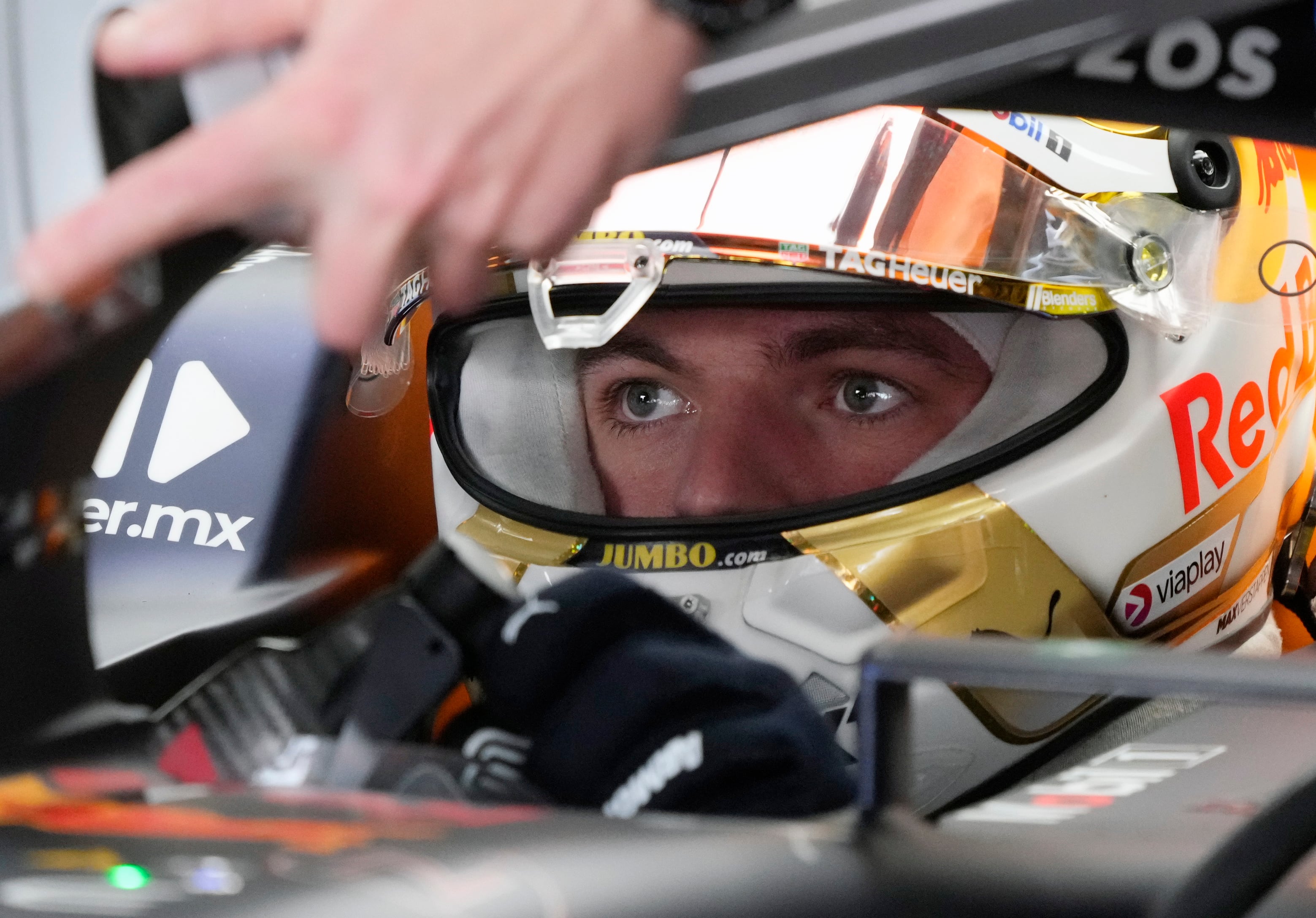 Max Verstappen, en el circuito de Suzuka, durante la sesión de clasificación. EFE/EPA/FRANCK ROBICHON