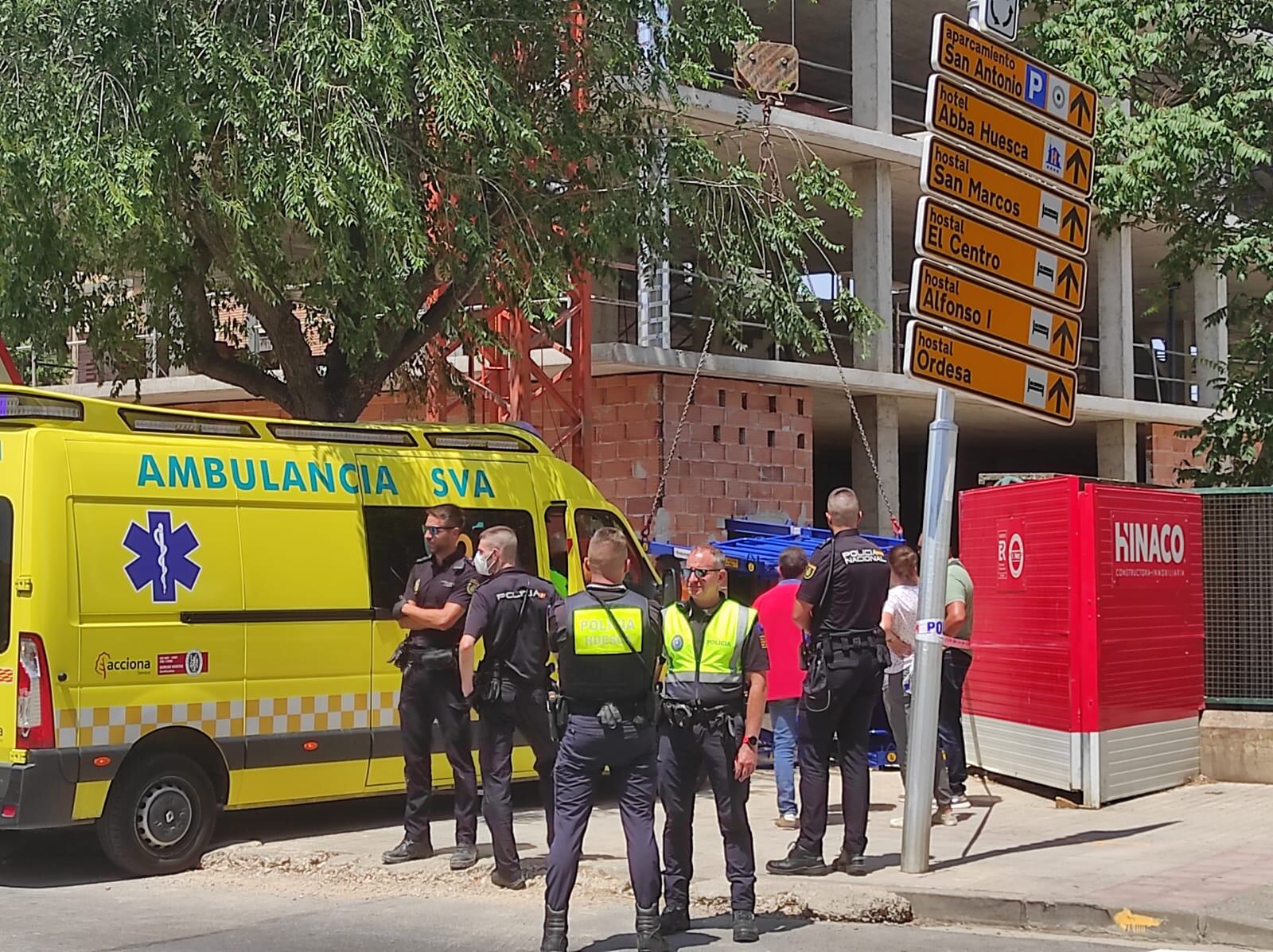 Efectivos de la policía en el lugar del suceso