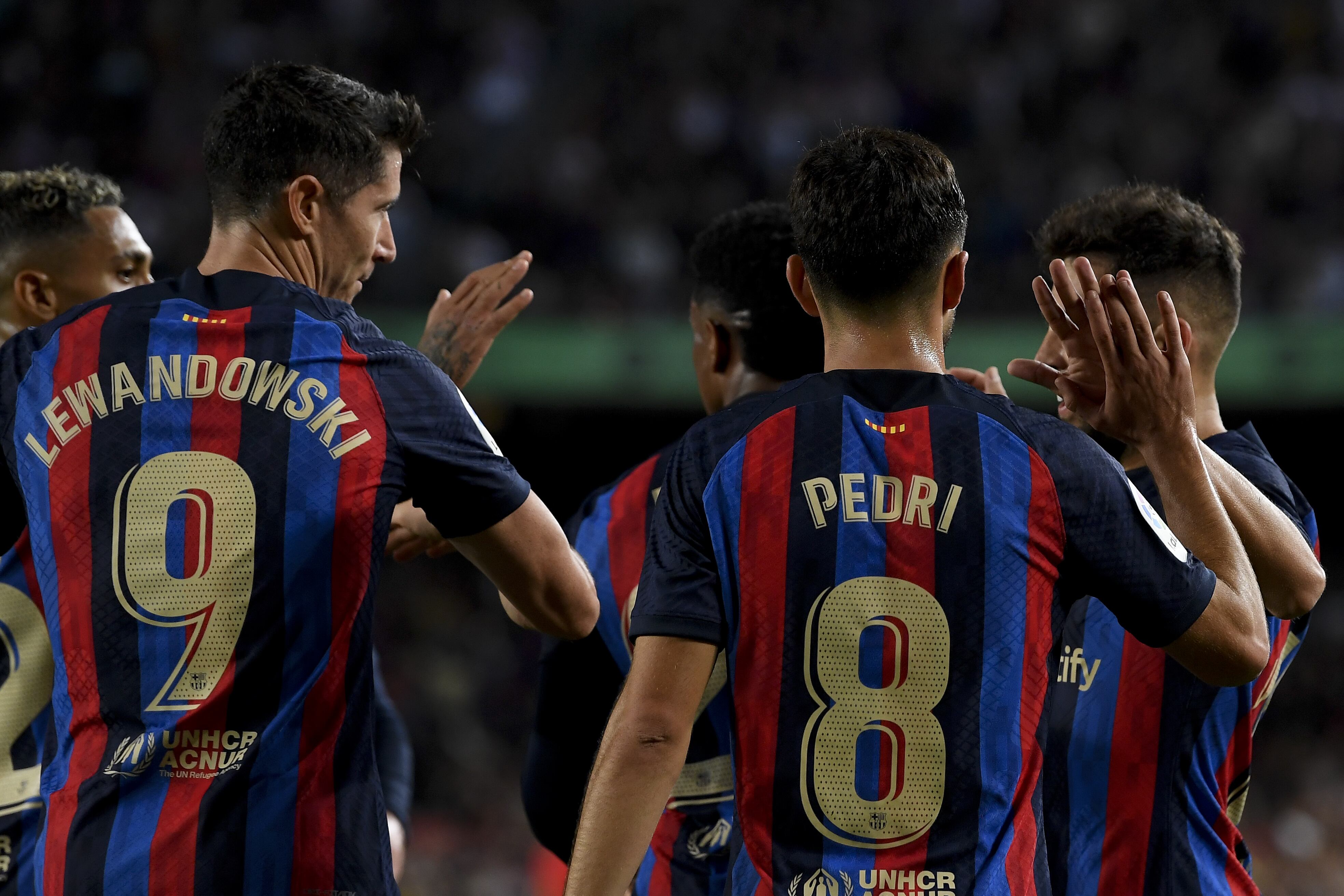 Pedri, tras su gol contra el Celta de Vigo, lo celebra con sus compañeros