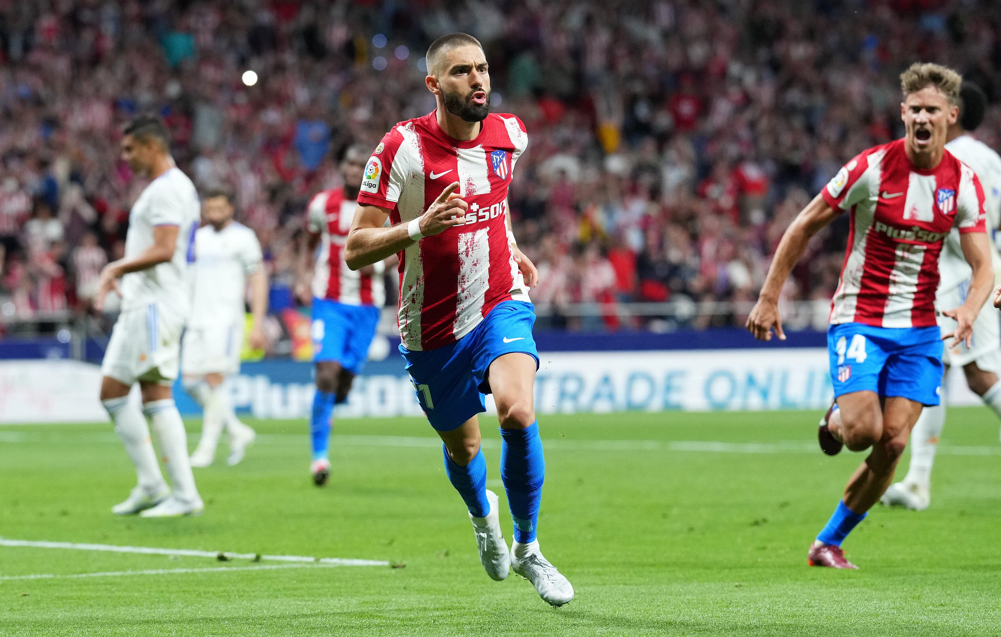 Carrasco celebra el gol de la victoria del Atlético en el derbi madrileño.