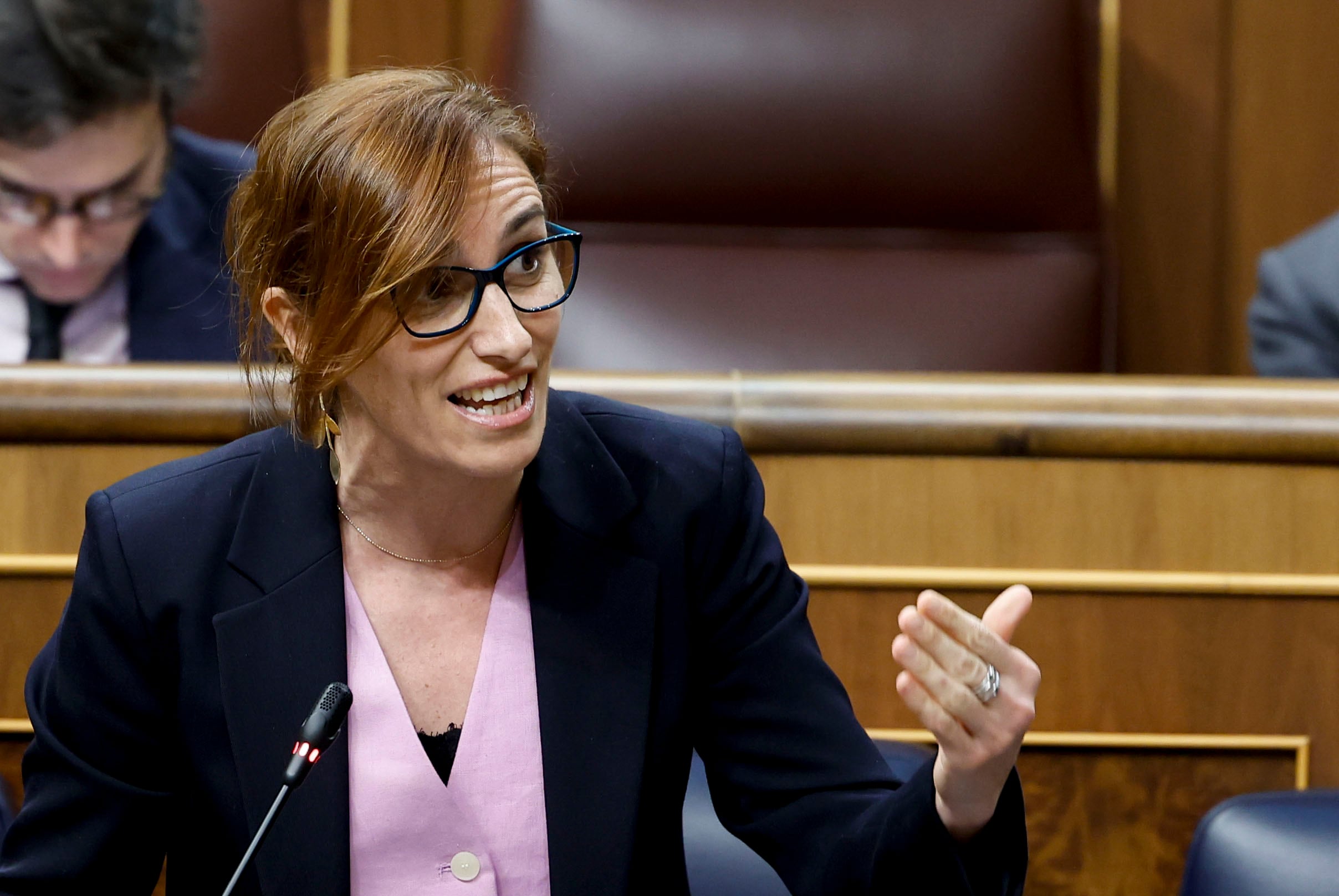 La ministra de Sanidad, Mónica García durante una sesión de control al Gobierno