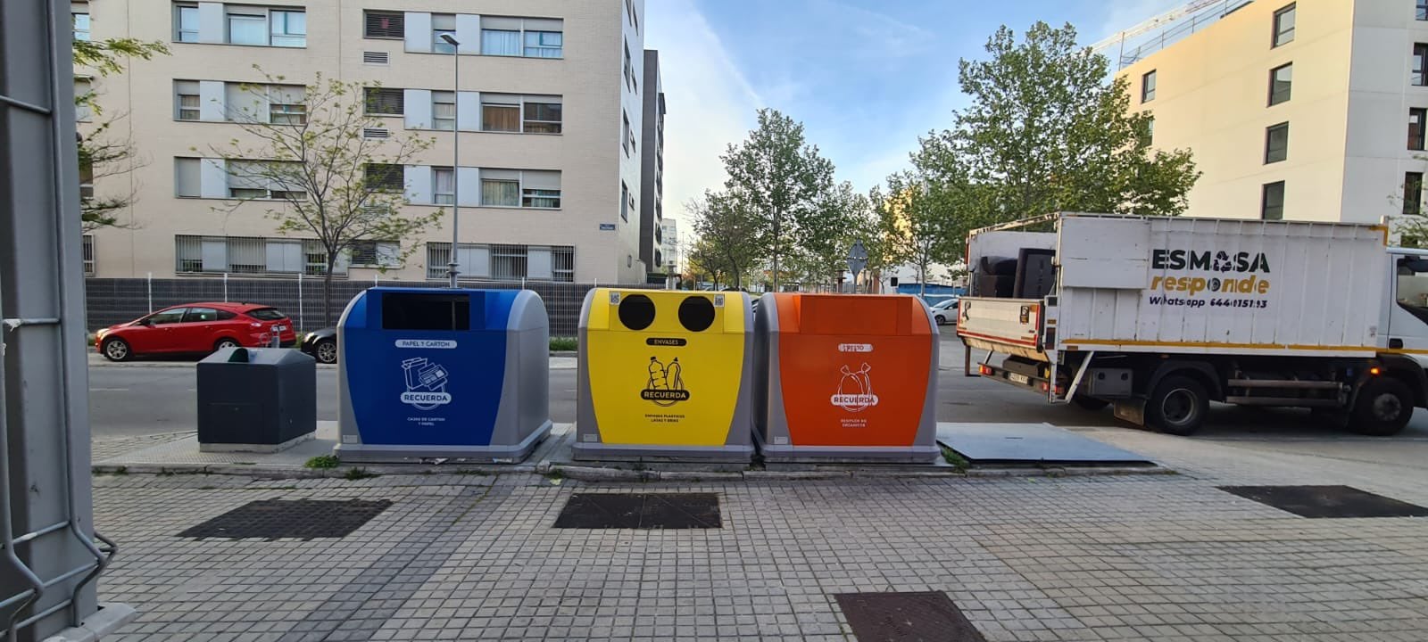 Contenedores para le recogida de residuos en Alcorcón