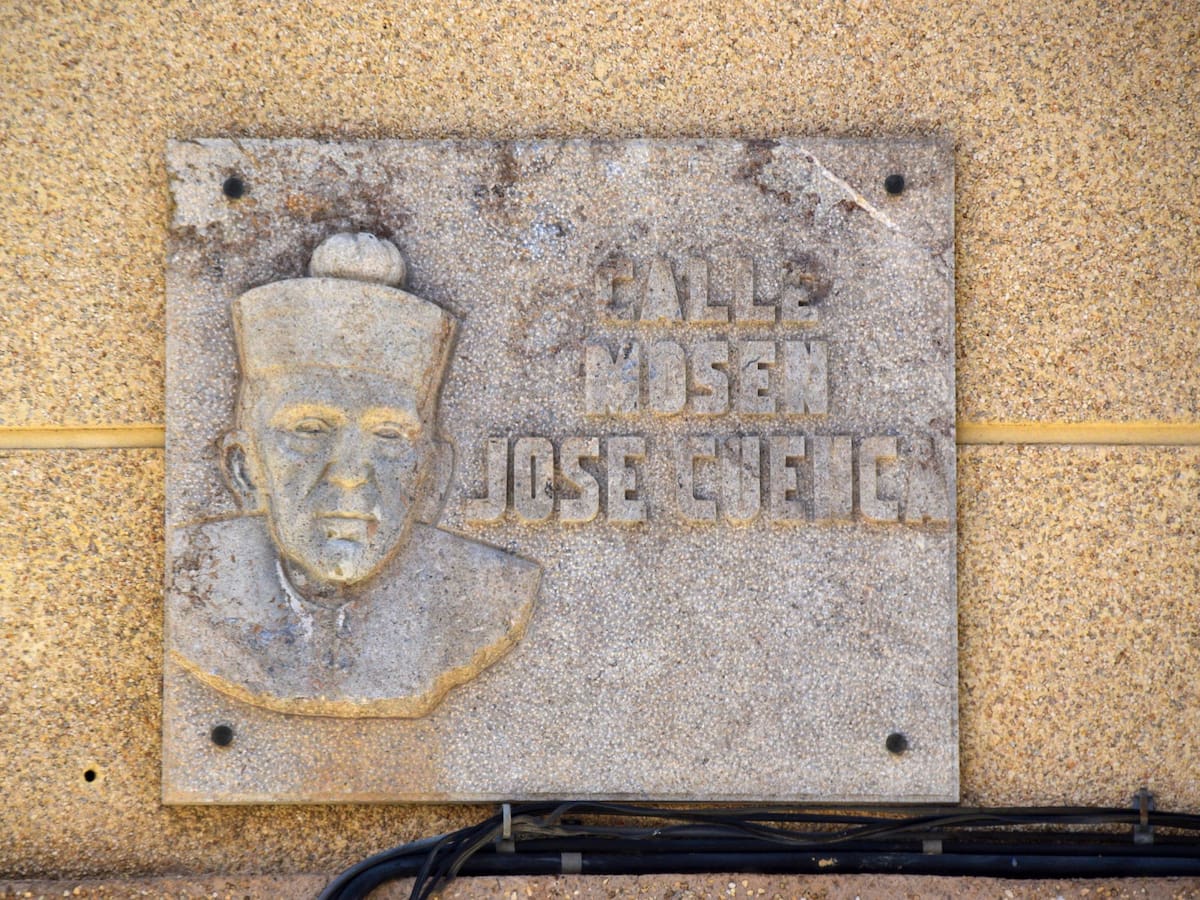 Callejeando: Mosén Josep Cuenca y la devastación de Pinedo