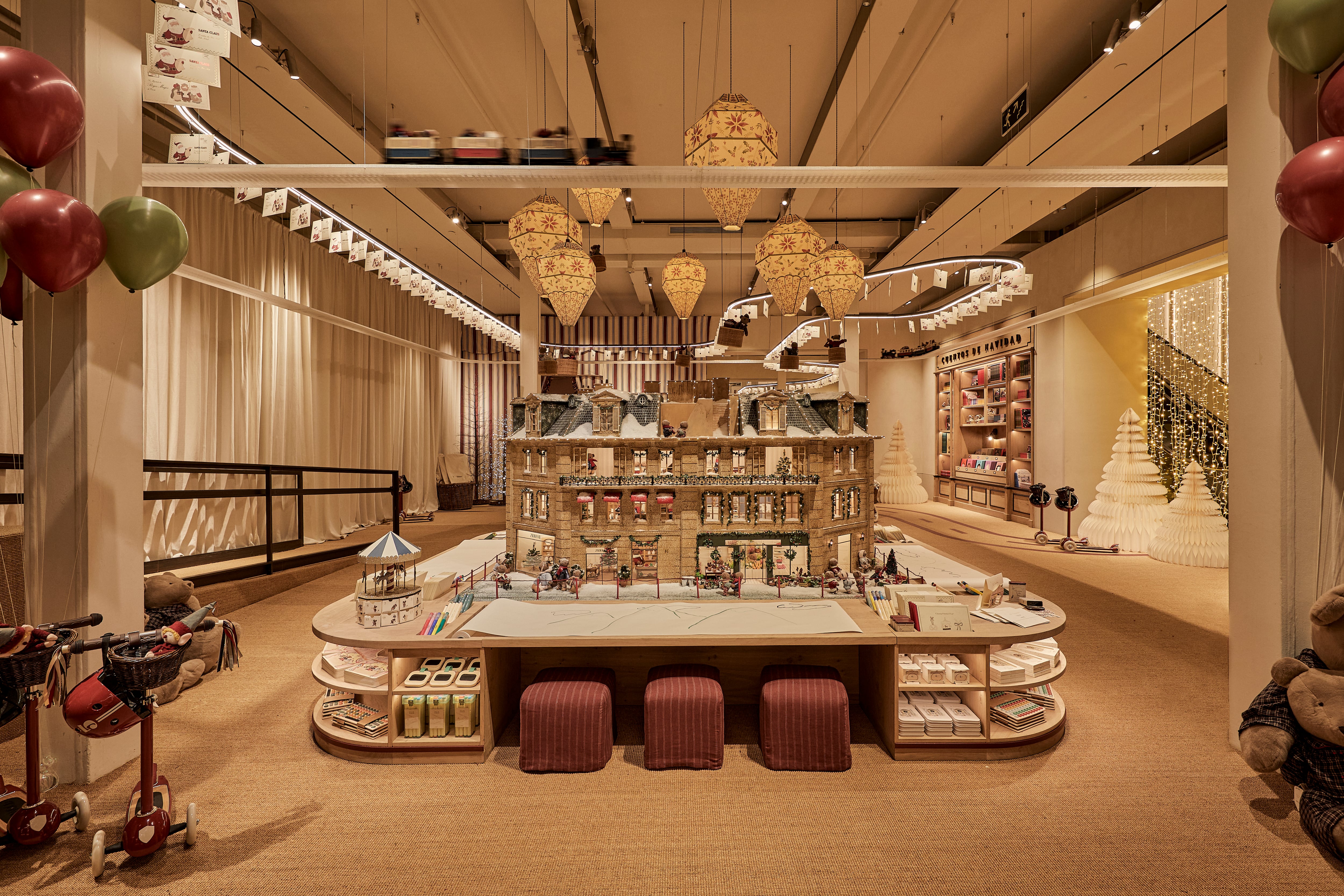 Zara inaugura su Pop Navideña en A Coruña