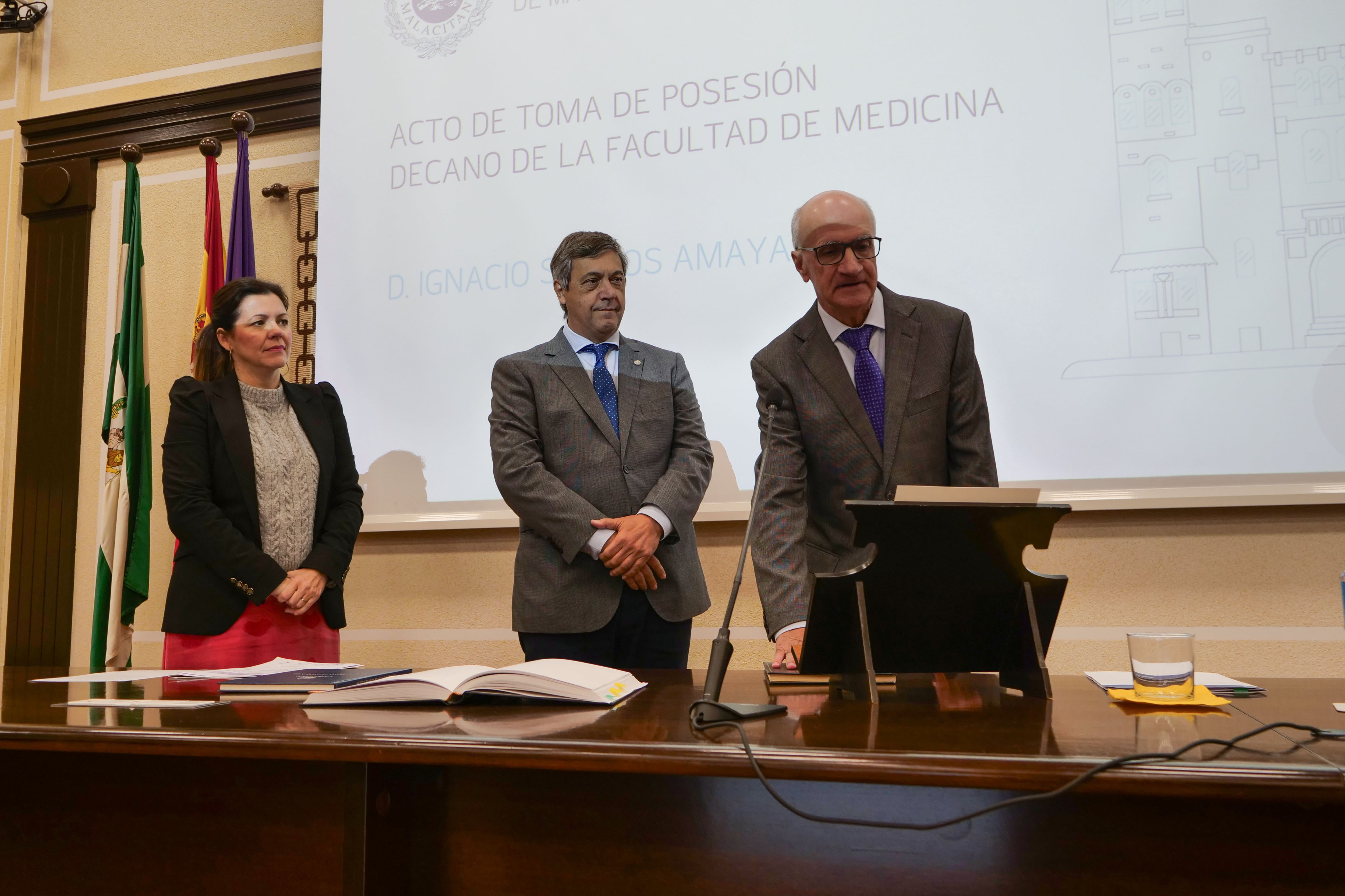 Toma de posesión en Medicina