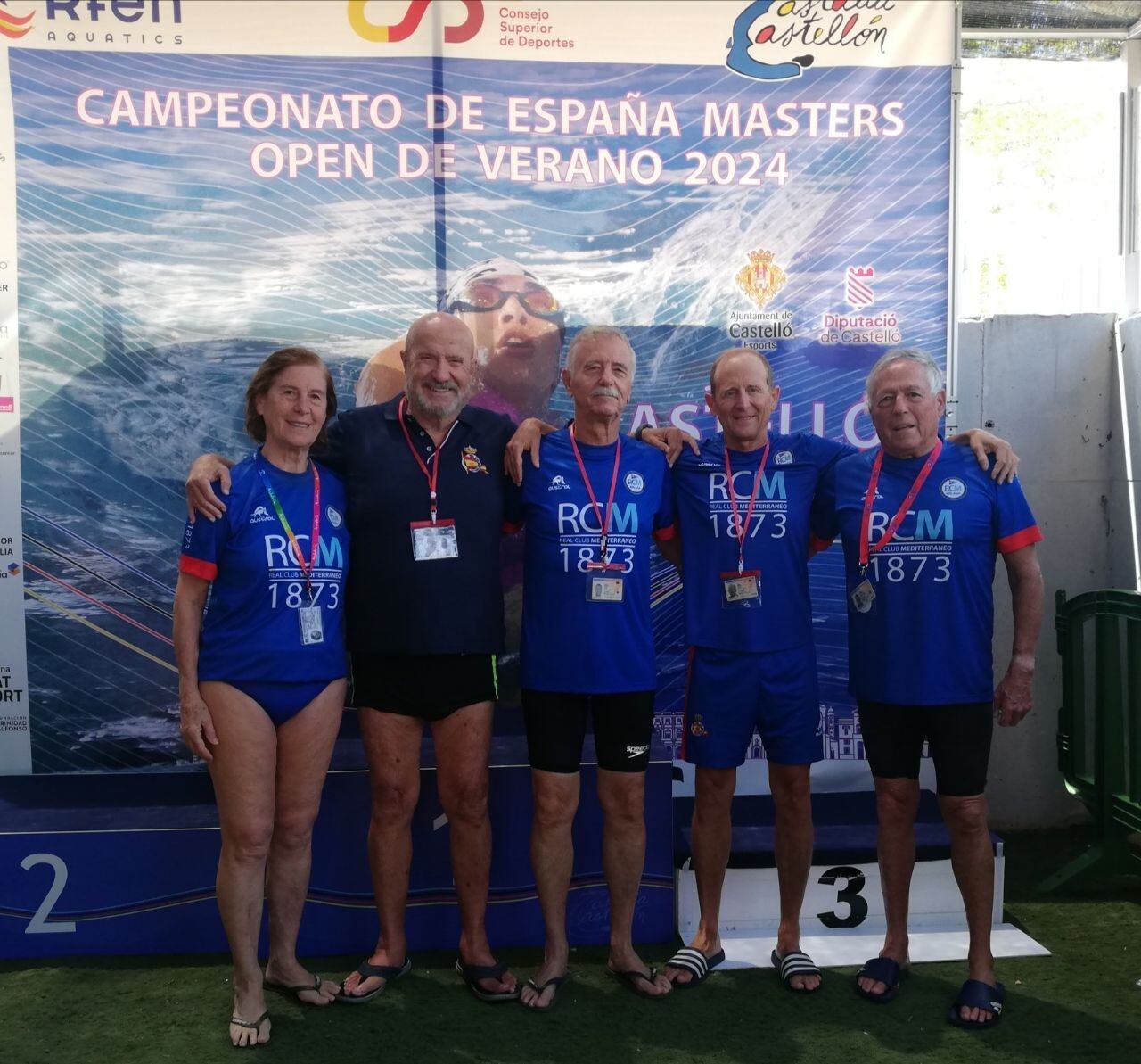 Los nadadores del Real Club Mediterráneo participantes en el Campeonato de España Master de Natación en Castellón