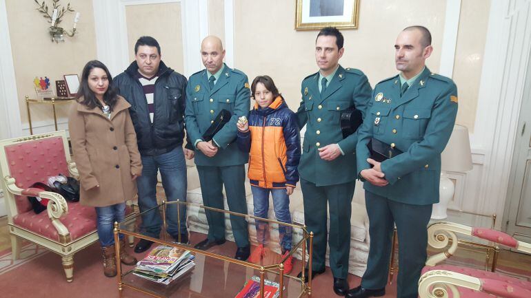 Encuentro entre la Guardia Civil y la familia de Nino Emilov