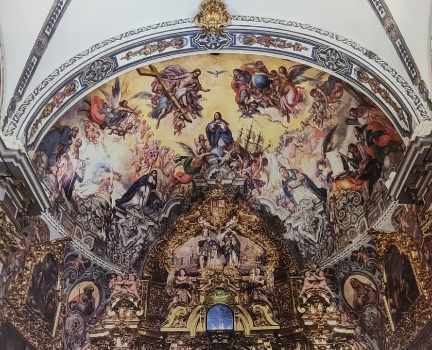 Detalle de la cúpula y del retablo mayor de la capilla de San Telmo, fotografía de Antonio del Junco