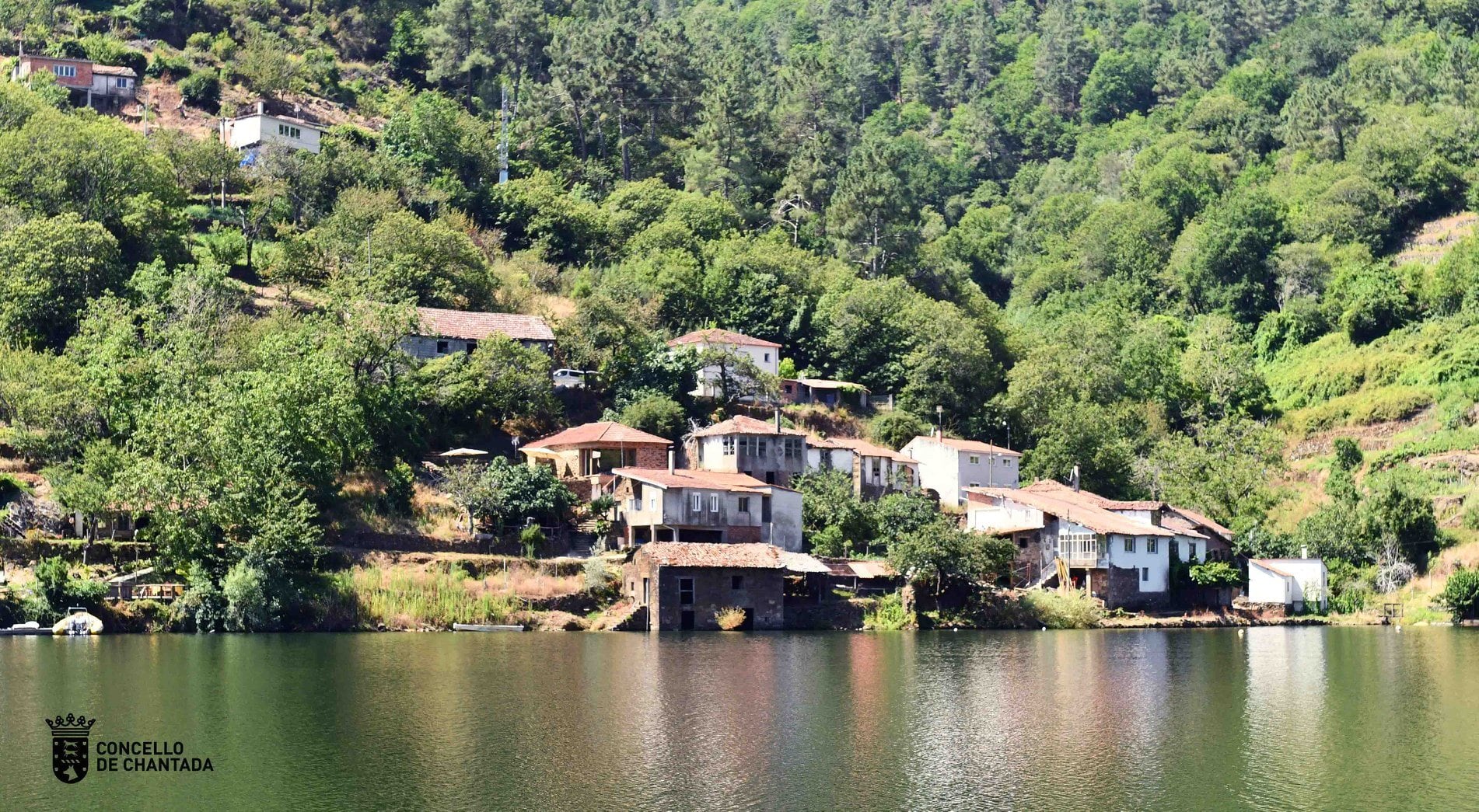 El hombre murió cuando se bañaba en la pequeña playa que hay en la aldea de Pincelo