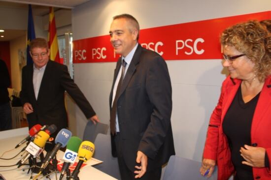 Pere Navarro amb els candidats del PSC per Girona