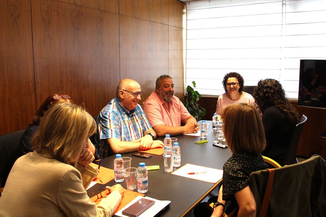 La trobada de la ministra de Funció Pública i Reforma de l'Administració, Judith Pallarés, amb els representants del Sindicat del personal adscrit a l'administració general (Sipaag).