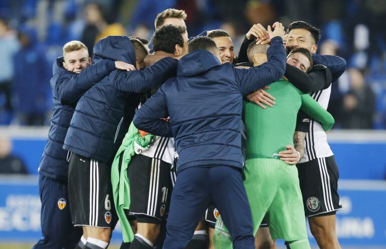 El Valencia celebró la clasificación copera.
