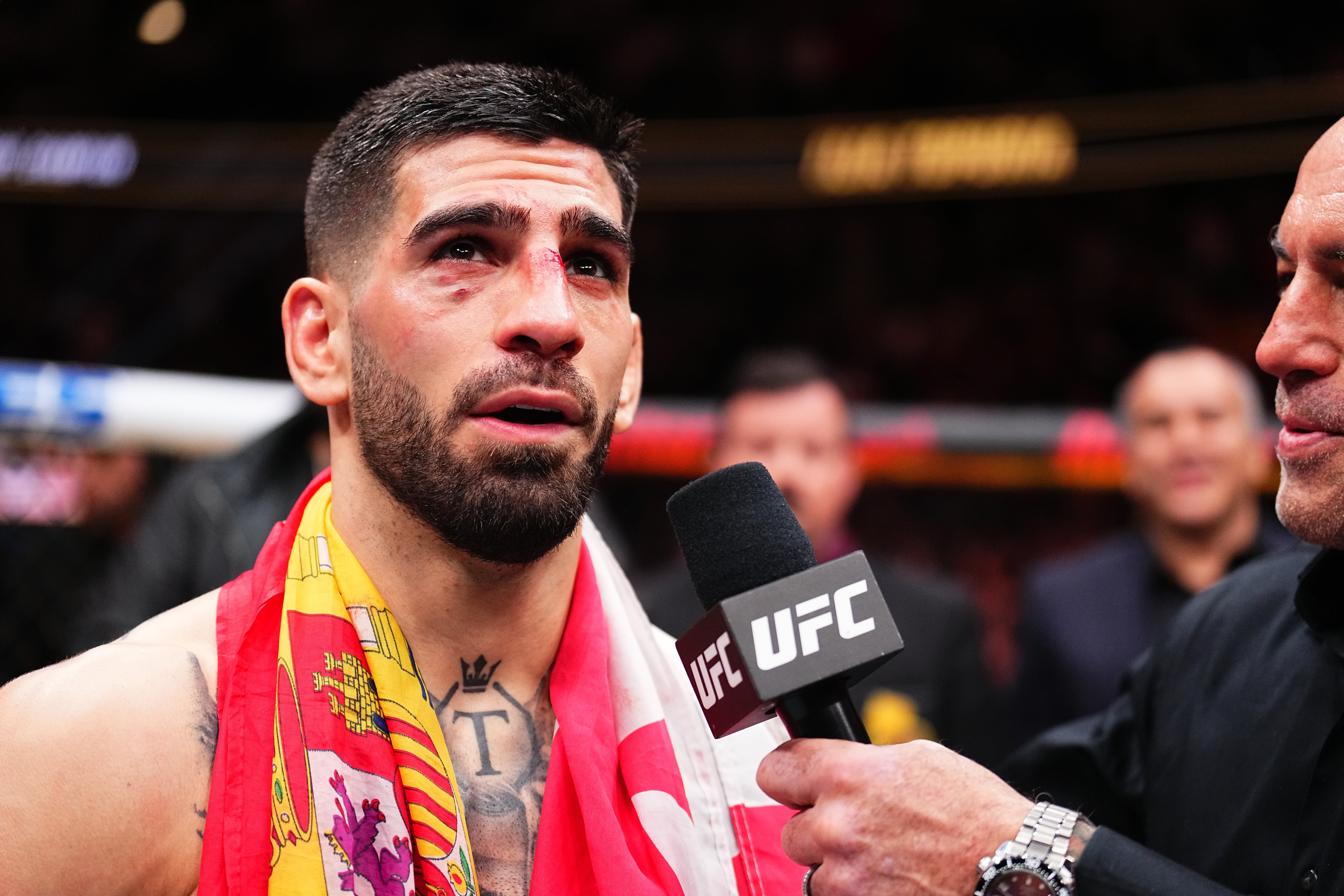 Ilia Topuria tras vencer a Alexander Volkanovski en la pelea por el título de peso pluma. (Photo by Chris Unger/Zuffa LLC via Getty Images)