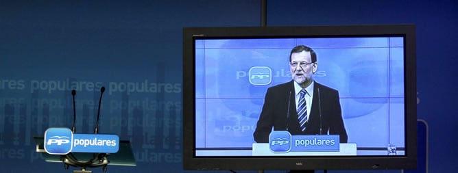 Monitor en la sala de prensa de la sede del Partido Popular, en la calle Génova, durante la intervención del presidente del Gobierno y del PP, Mariano Rajoy, en una reunión extraordinaria del Comité Ejecutivo Nacional el pasado 2 de febrero