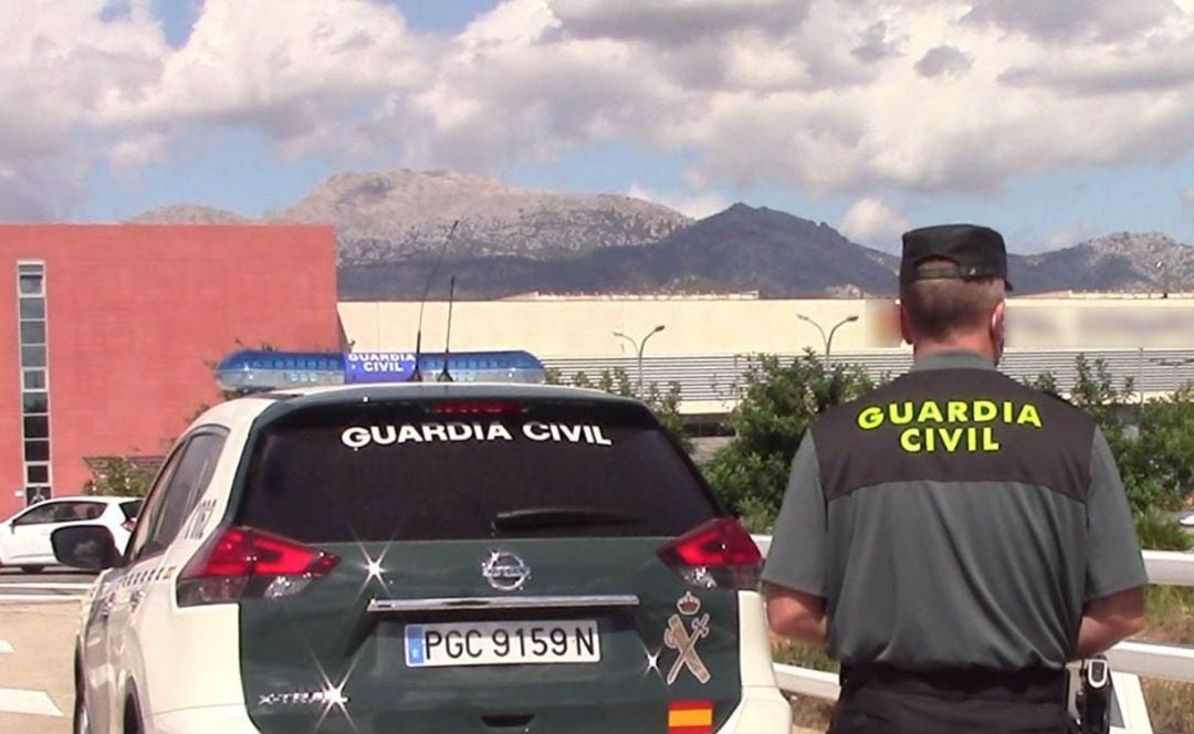 Un agente de Guardia Civil.