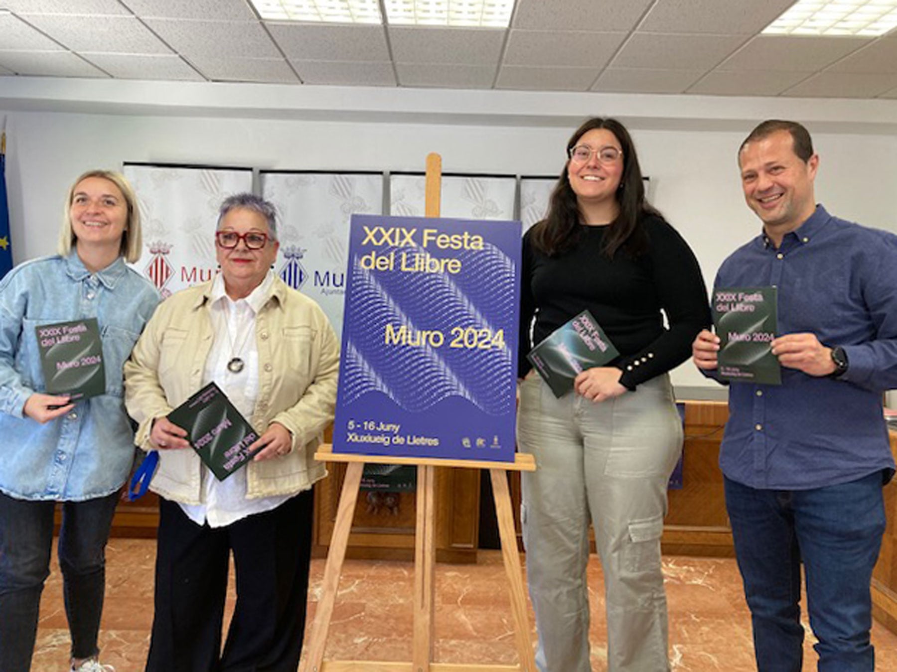 Un instant de la presentació de la Festa del Llibre als mitjans de comunicació