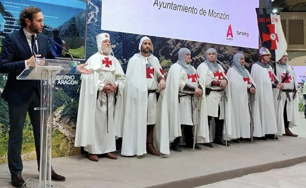 El alcalde de Monzón Isaac Claver en una presentación del homenaje a los templarios