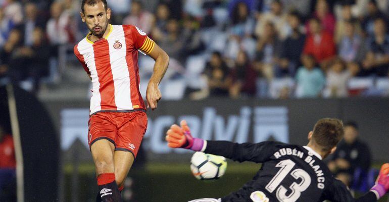 Stuani firmó ante Rubén Blanco el tercer gol del partido
