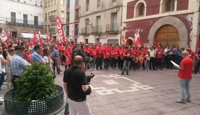 Preocupación por la situación de los trabajadores y la fabricación de los asientos del nuevo Opel Corsa en 2018. 