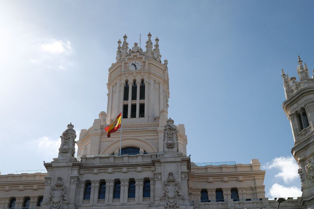 Archivo - Fachada del Palacio de Cibeles, actual ayuntamiento de Madrid.