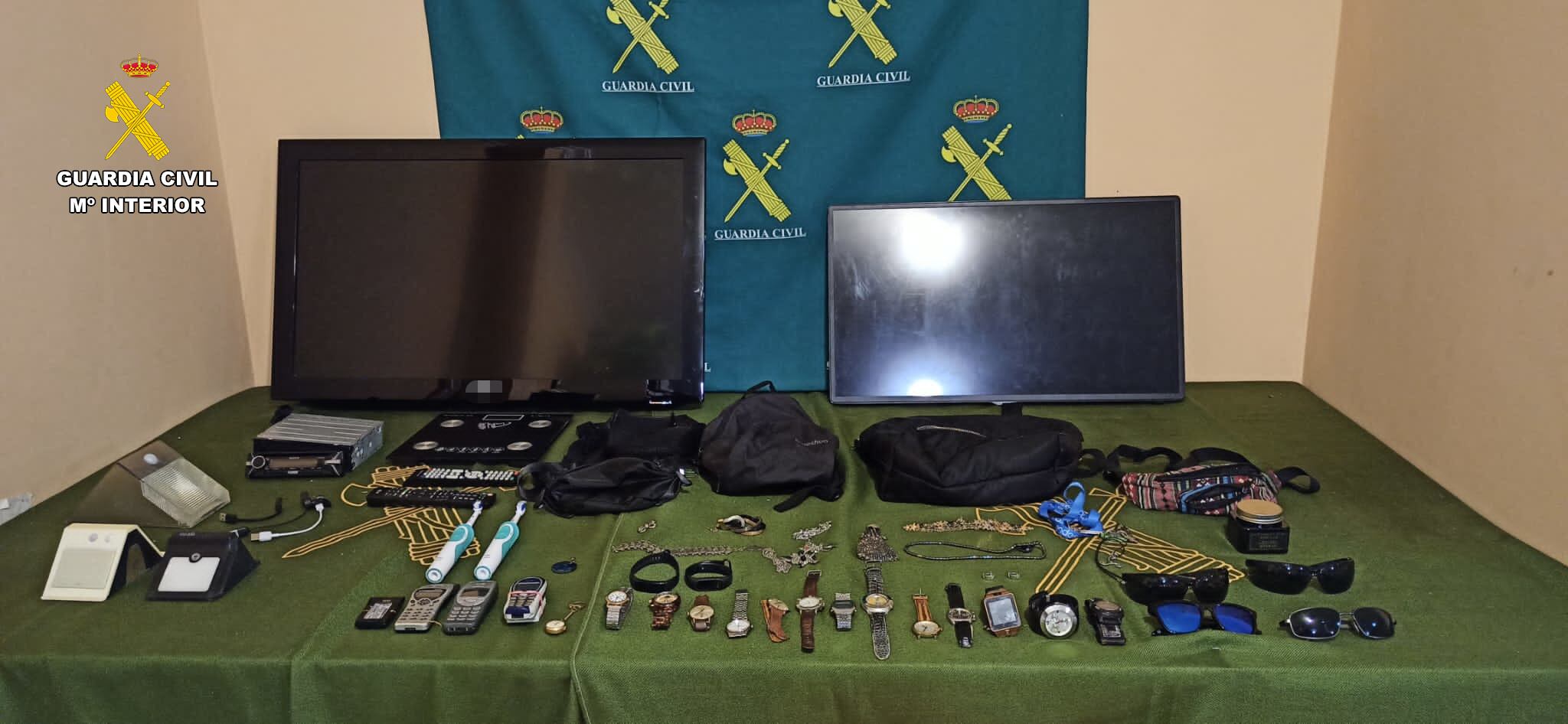 La Guardia Civil investiga a tres personas por un delito de robo con fuerza en una vivienda