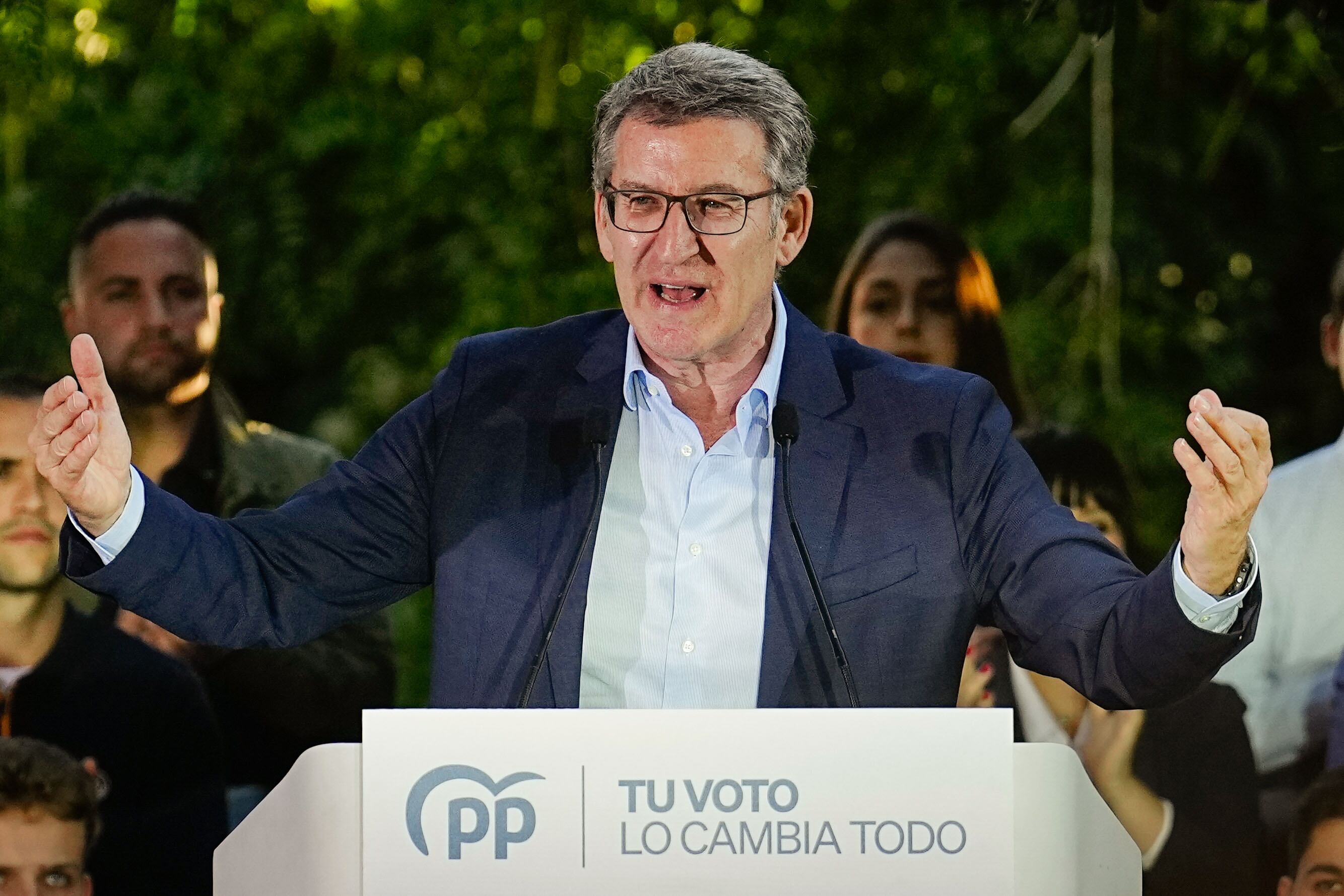 TARRAGONA, 09/05/2024.- El presidente del PP, Alberto Núñez Feijoo, participa en el acto de campaña que los populares celebran hoy jueves en Tarragona. EFE/Enric Fontcuberta
