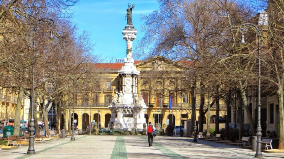 Quejas de ANAPEH por las terrazas en Paseo Sarasate (26/06/2020)
