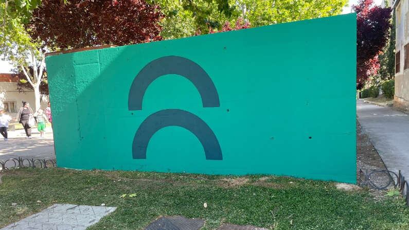 Mural repintado donde estaba el dedicado a Babacar