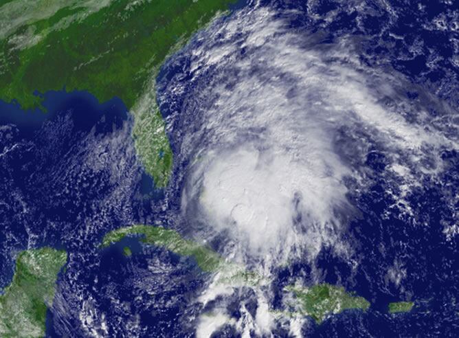 Imagen satélite del huracán Noel sobre el Caribe