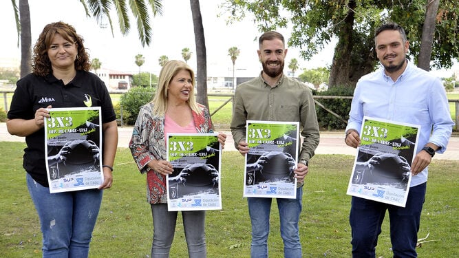 Mamen Sánchez y Jesús Alba acudieron a la presentación del cartel del evento.