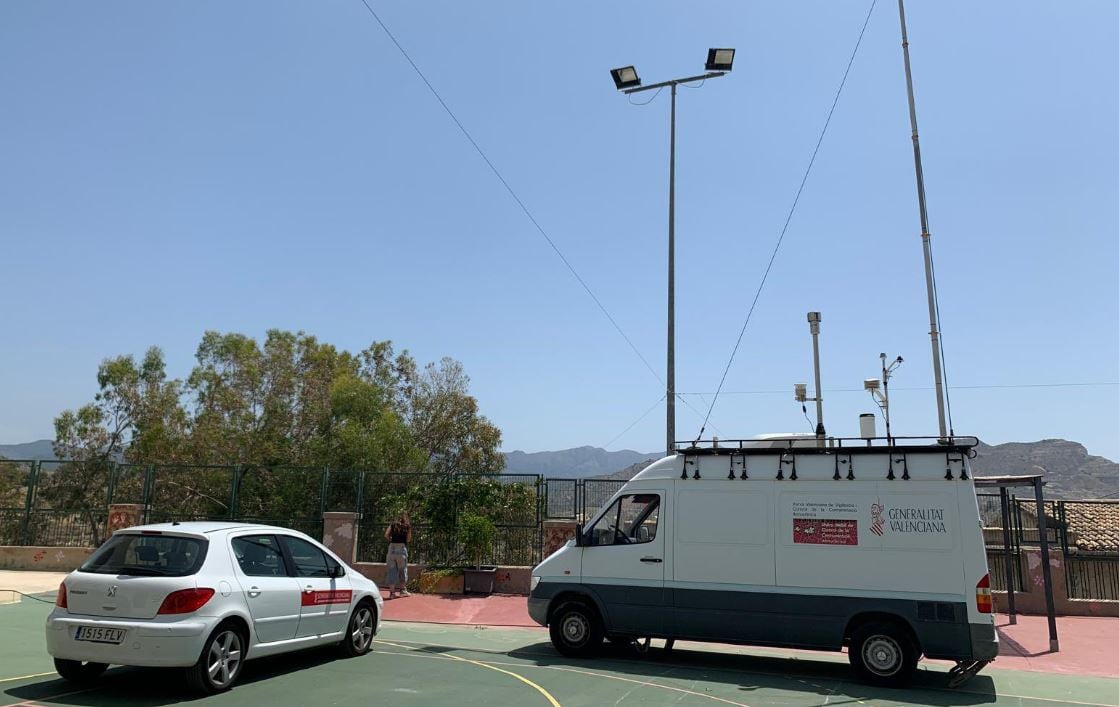 Estación de medición del aire en Xixona tras el incendio en el vertedero de Piedra Negra