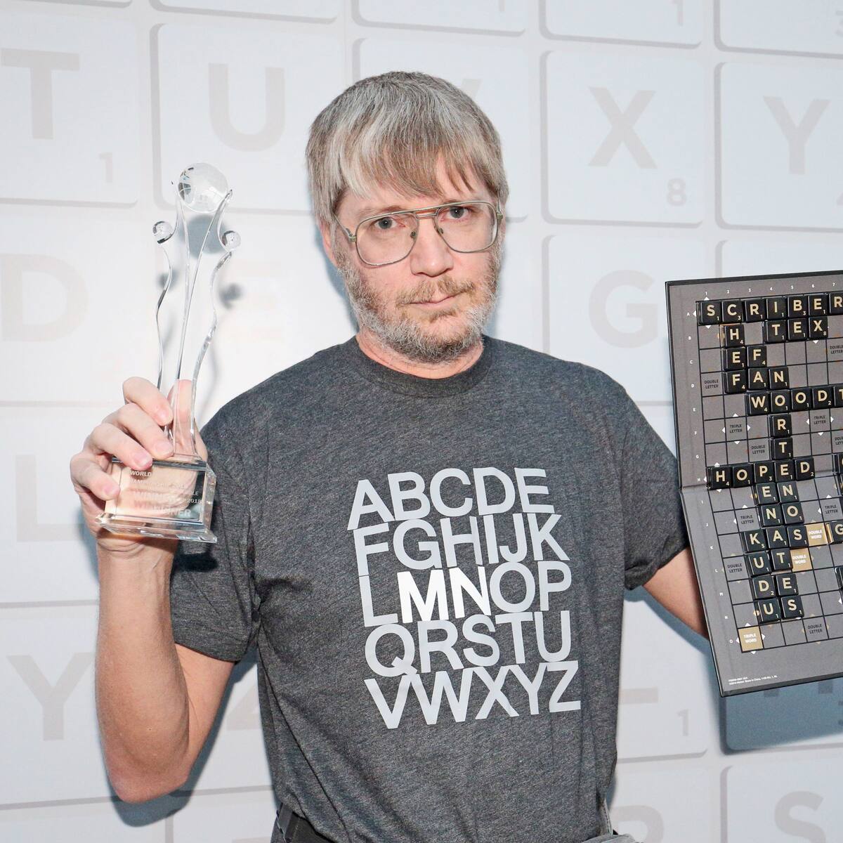 Un neozelandés que no habla castellano gana el campeonato mundial de Scrabble en español: "Esto es una humillación increíble"