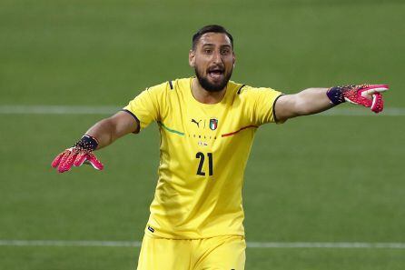 Donnarumma durante un partido con la selección italiana