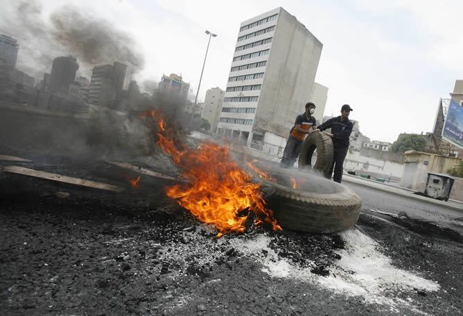 Hezbolá ha paralizado las calles, armas en mano, en protestas contra el Gobierno de Siniora.