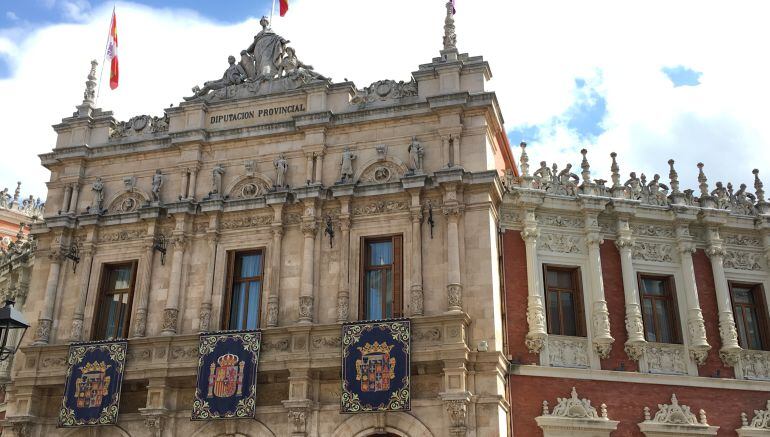 Una tesis universitaria incide en la relevancia histórica de la Diputación Provincial de Palencia