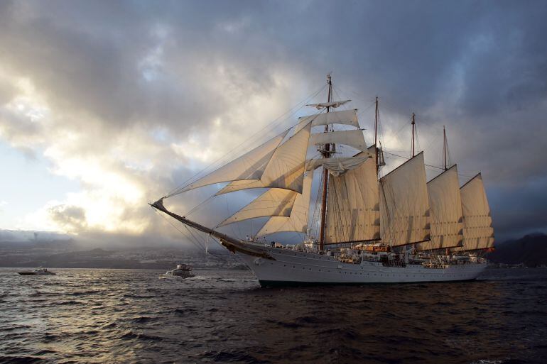 El buque escuela Juan Sebastián Elcano