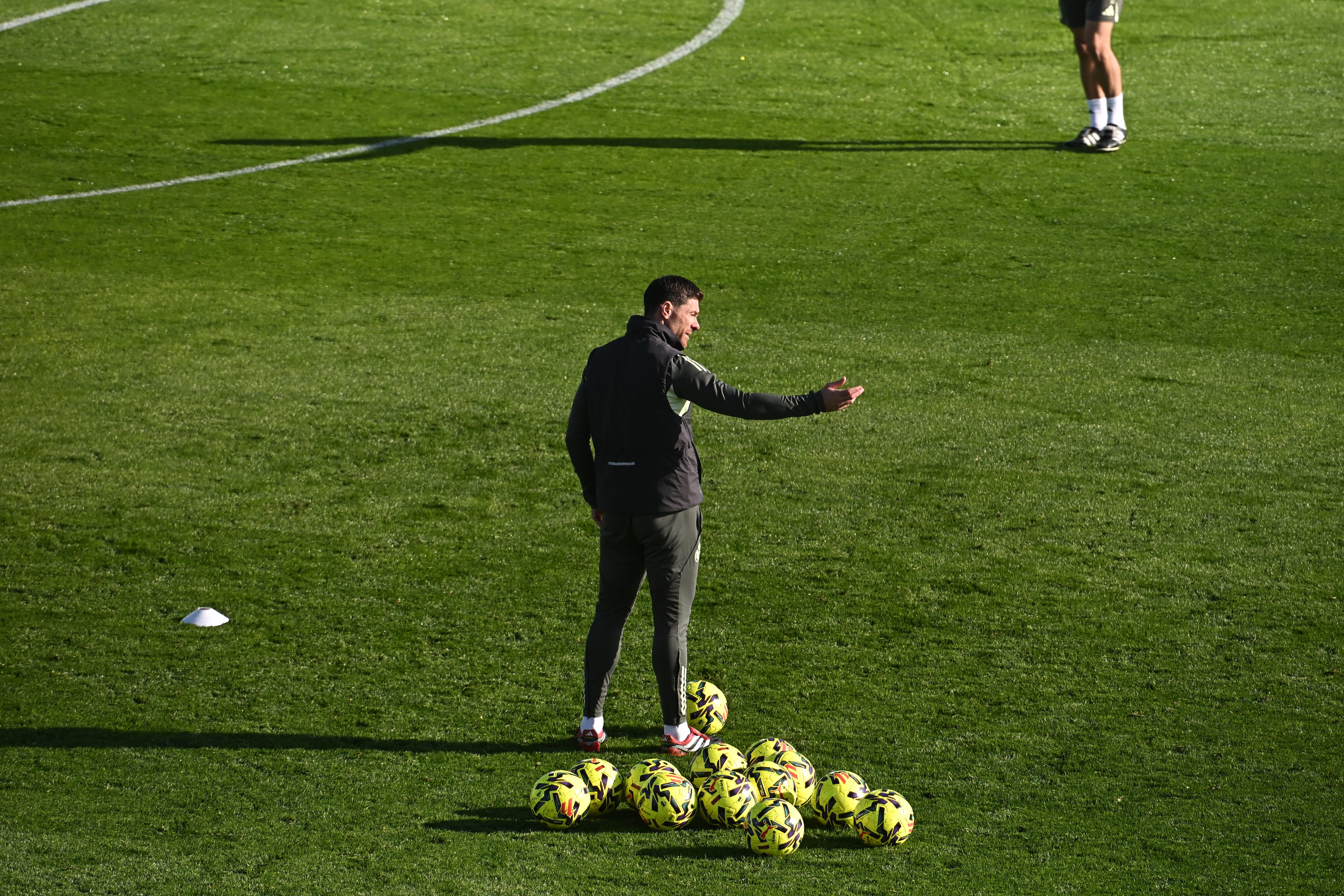  Xabi Alonso durante el entrenamiento del Real Madrid