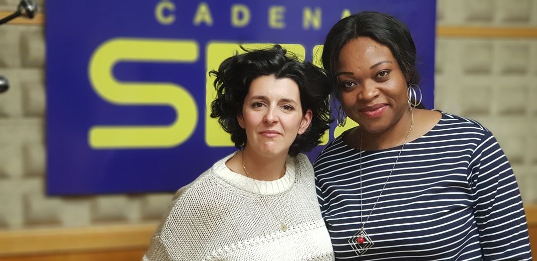 Bea y Cynthia en los estudios de Radio Asturias